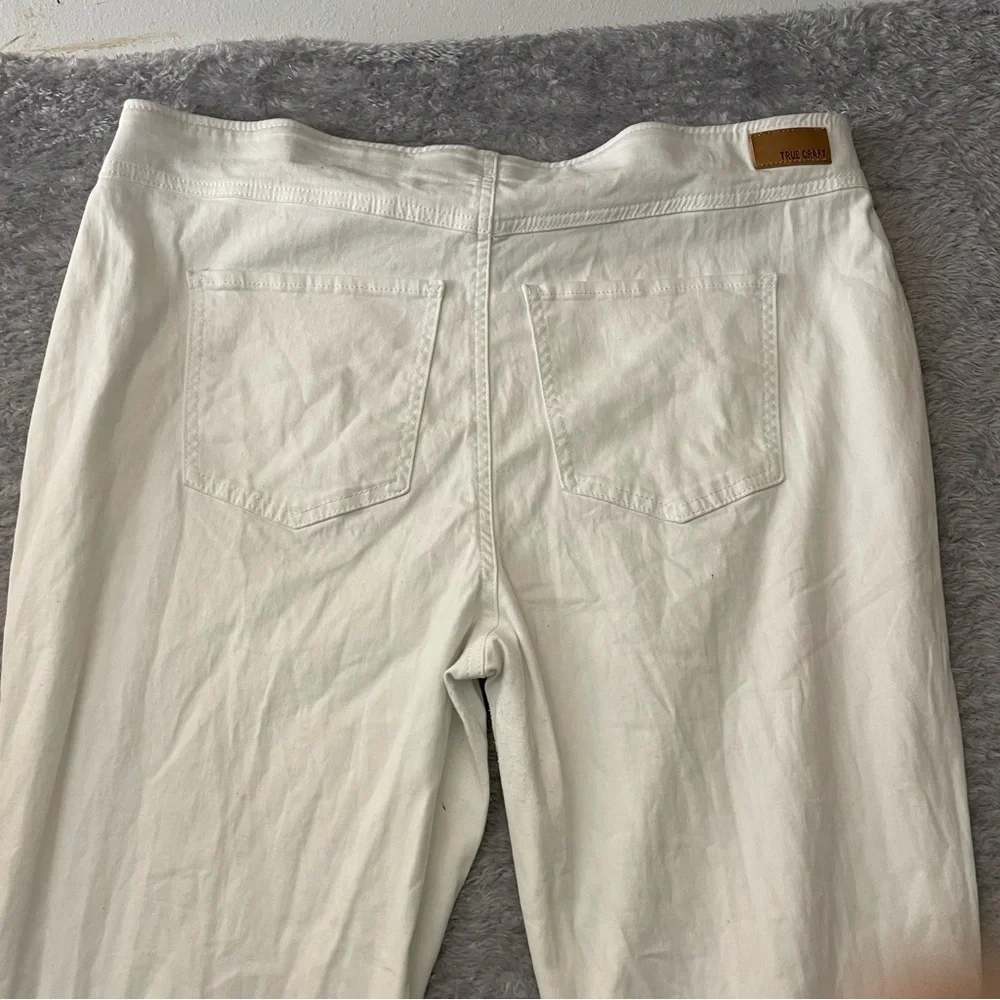 • Title: True Craft White High-Rise Flare Pull-On Jeans - Plus Size 1X - Picture 6 of 7